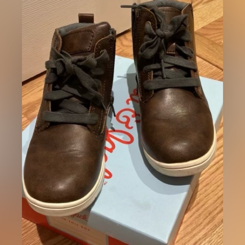 Boys boots size 1. Cat & jack